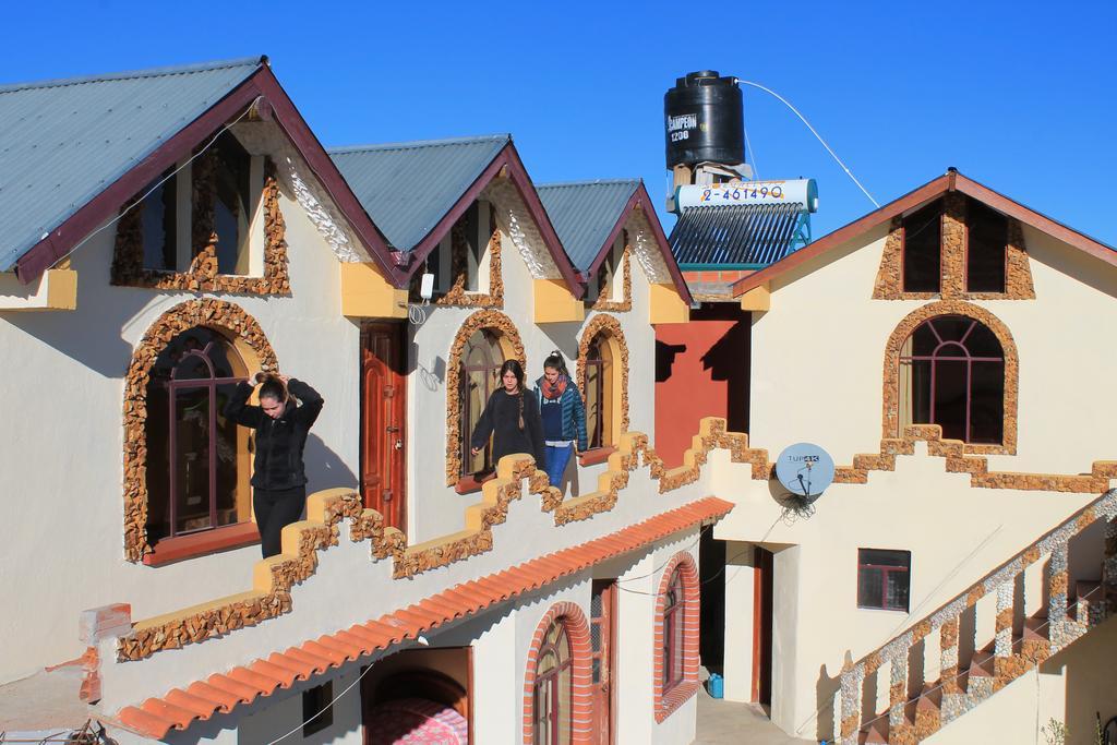 Hostal Jallalla Comunidad Yumani Kültér fotó