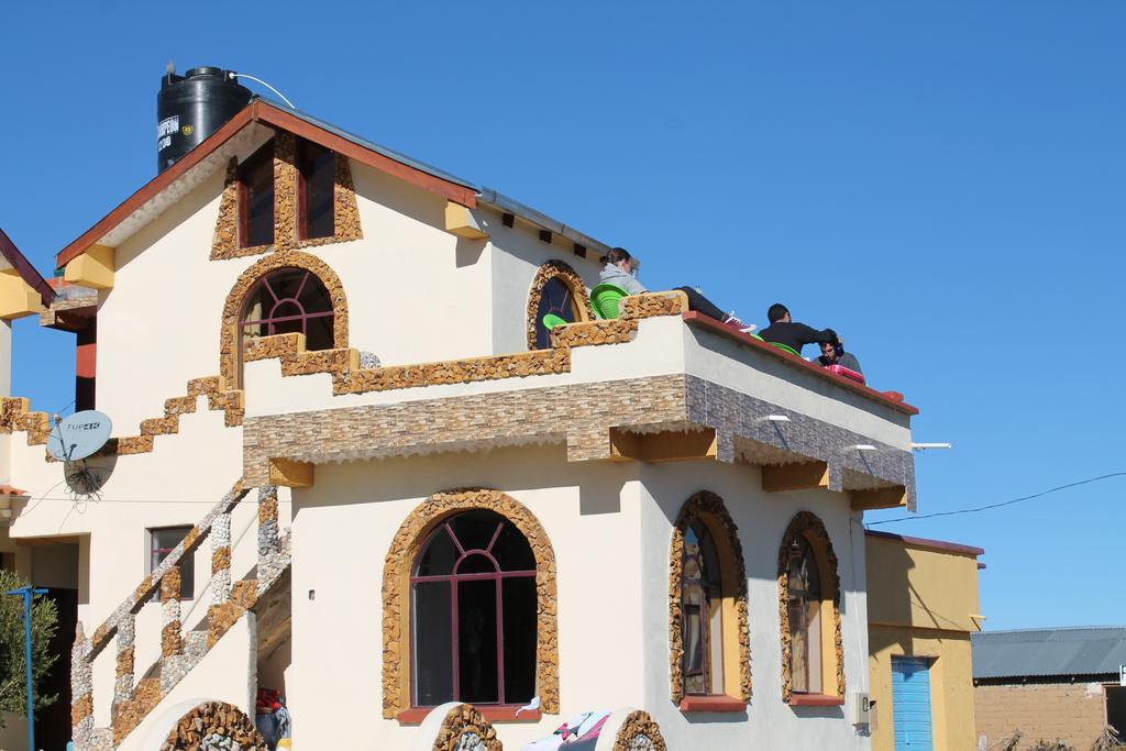 Hostal Jallalla Comunidad Yumani Kültér fotó